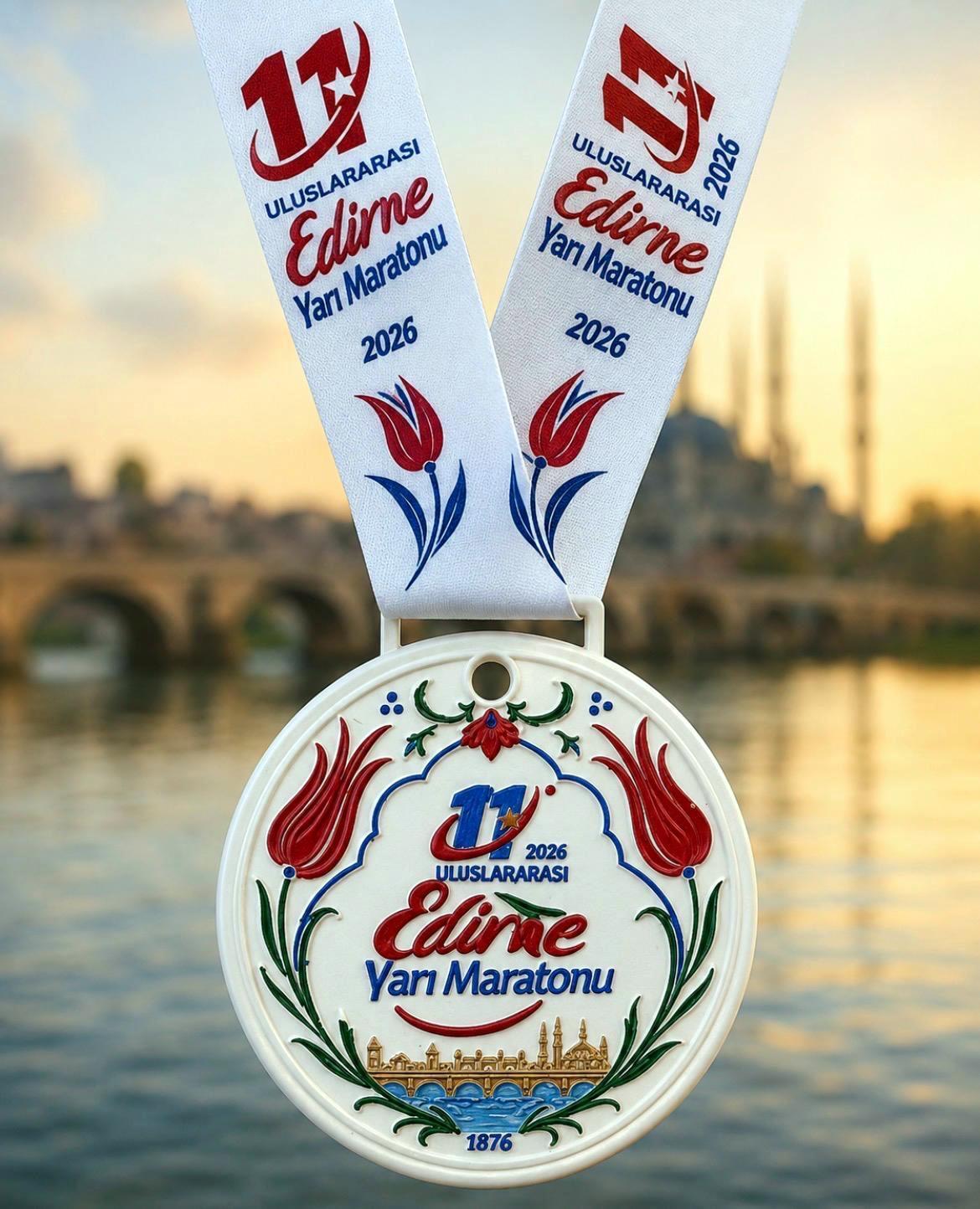 Uluslararası Edirne Maratonu’na özel çini işlemeli madalyalar hazırlandı Uluslararası Edirne Maratonu’na özel çini işlemeli madalyalar hazırlandı