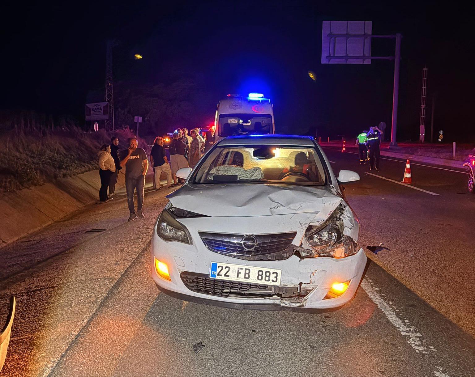 Edirne’de 2 ayrı kaza; 2 yaralı Edirne’de 2 ayrı kaza; 2 yaralı