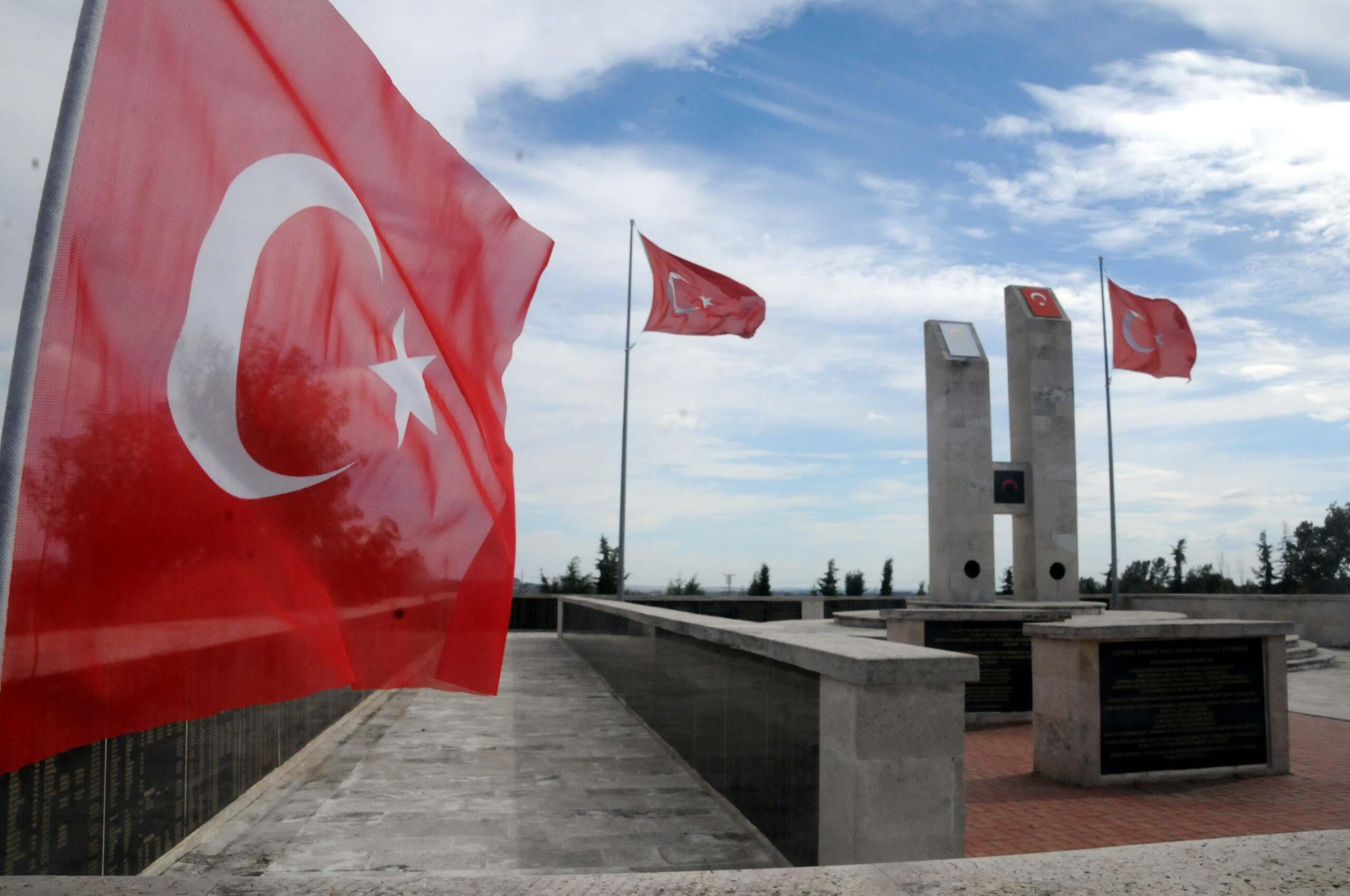 Edirne’de Asker Hastanesi şehitleri anıldı Edirne’de Asker Hastanesi şehitleri anıldı