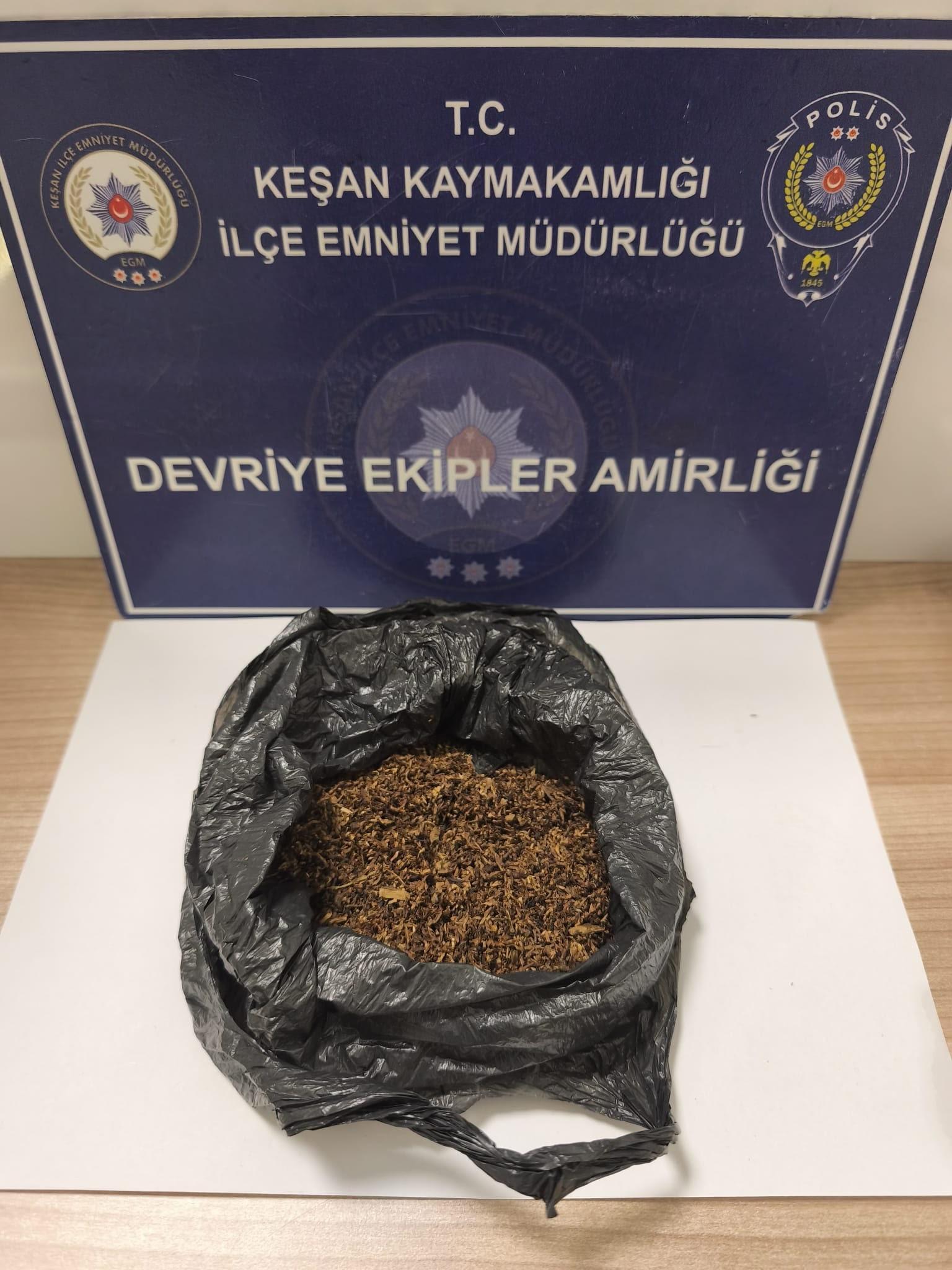 Edirne’de uyuşturucuyla yakalanan 2 şüpheliye gözaltı Edirne’de uyuşturucuyla yakalanan 2 şüpheliye gözaltı