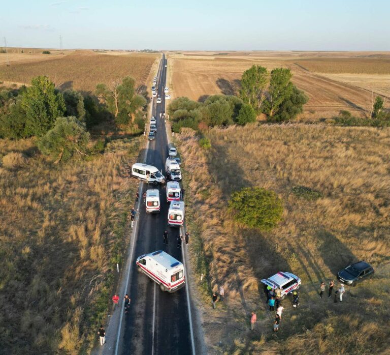 Edirne’de zincirleme kaza: 6 yaralı