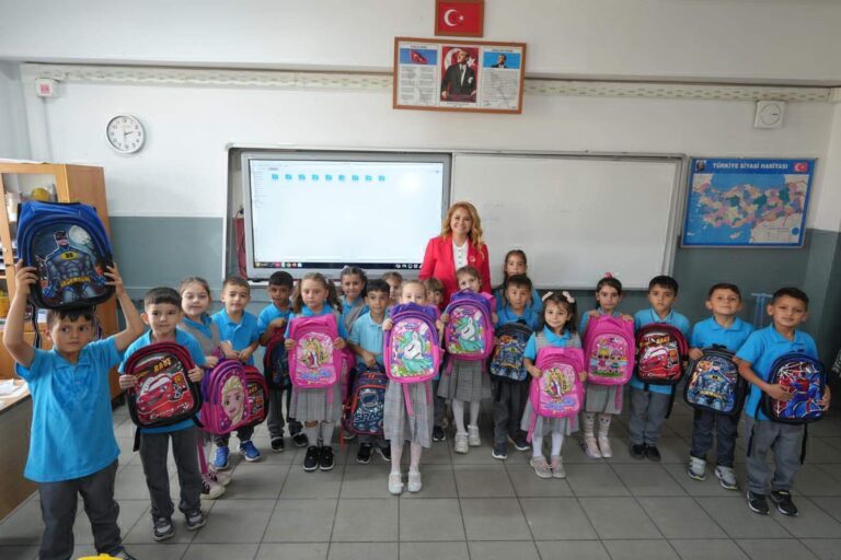Ergene Belediye Başkanı Topak’tan öğrencilere eğitim desteği