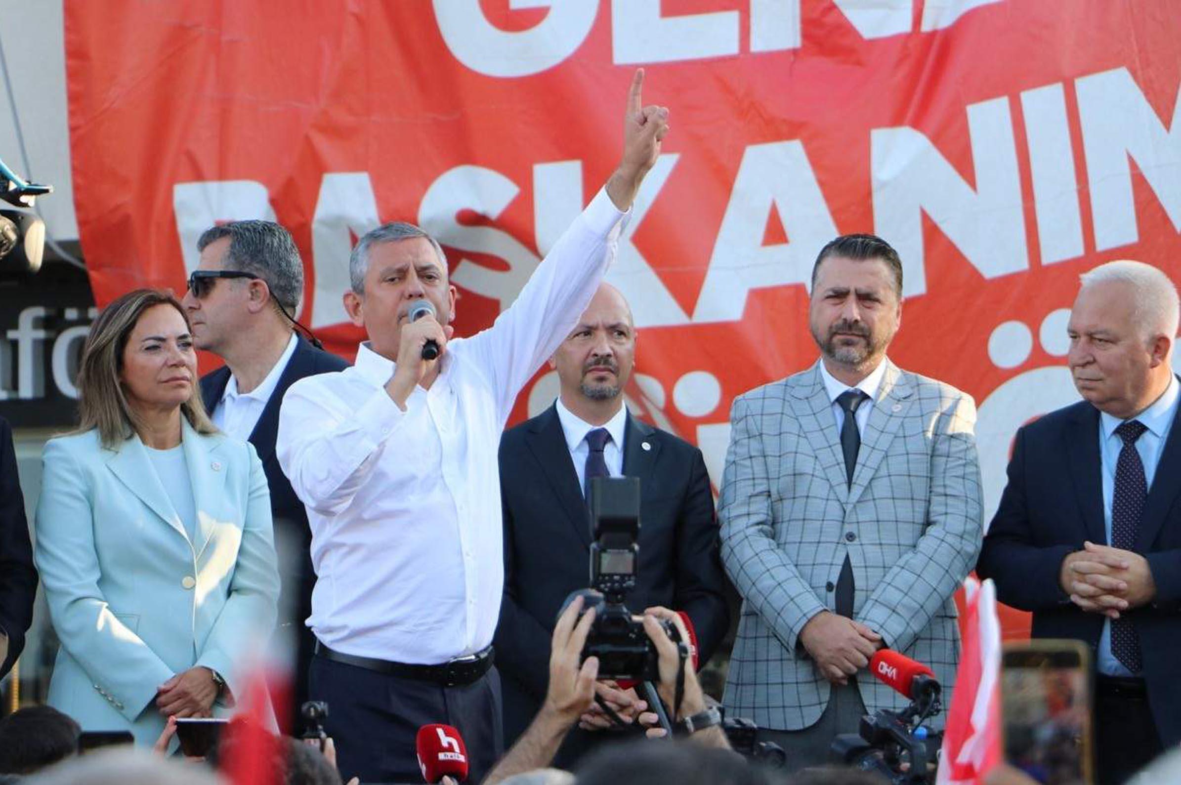 Özgür Özel: Yeni Parti, Türkiye’nin yeni umududur(2) Özgür Özel: Yeni Parti, Türkiye’nin yeni umududur(2)