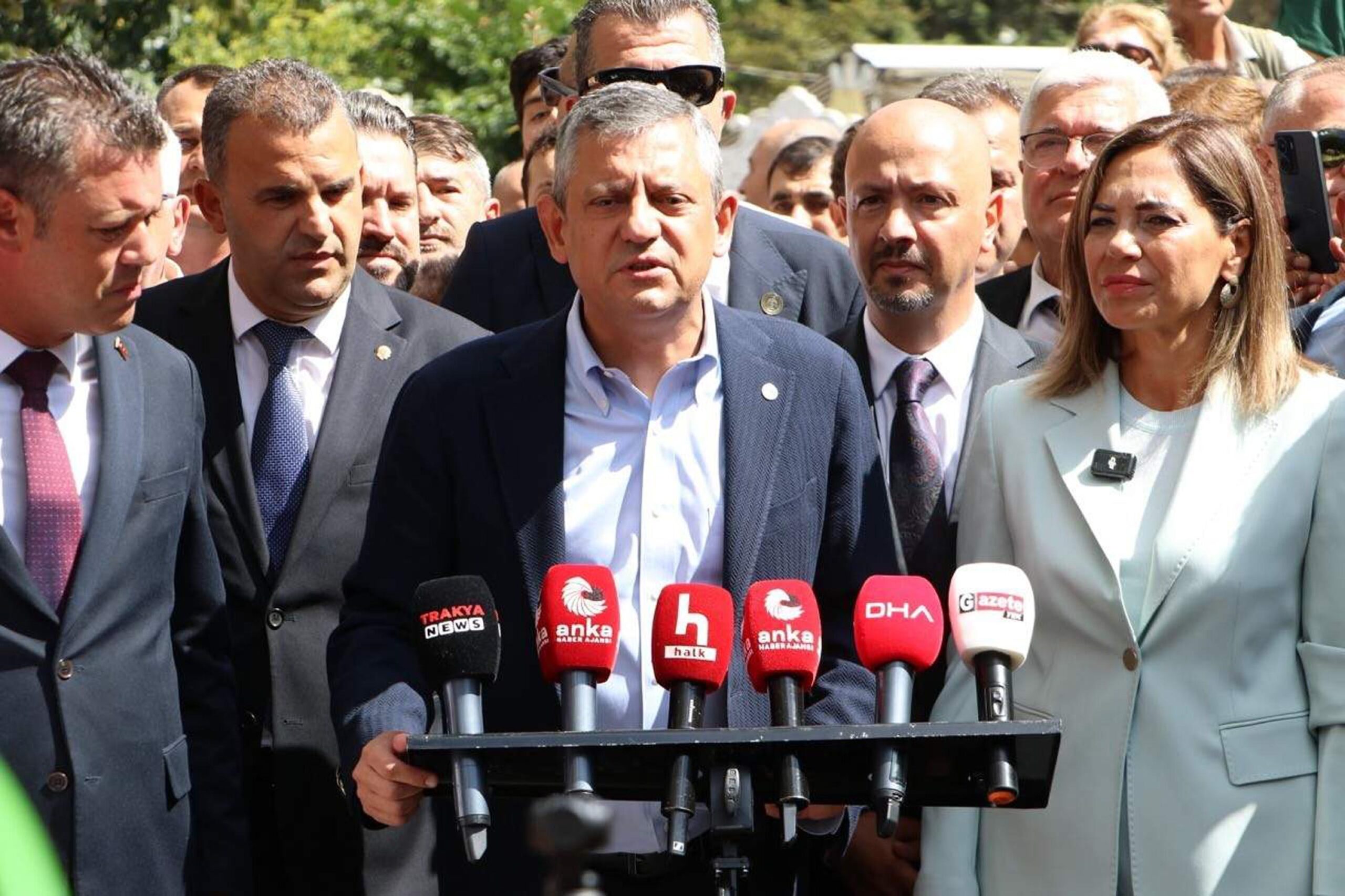 Özgür Özel: Yeni Parti, Türkiye’nin yeni umududur Özgür Özel: Yeni Parti, Türkiye’nin yeni umududur