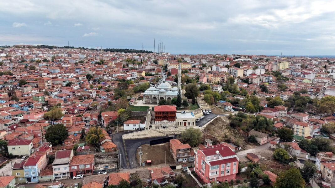 Bakan Ersoy: Kütüphaneleri çoğaltmak, toplumumuzun düşünce dünyasını zenginleştirmektir (2) Bakan Ersoy: Kütüphaneleri çoğaltmak, toplumumuzun düşünce dünyasını zenginleştirmektir (2)