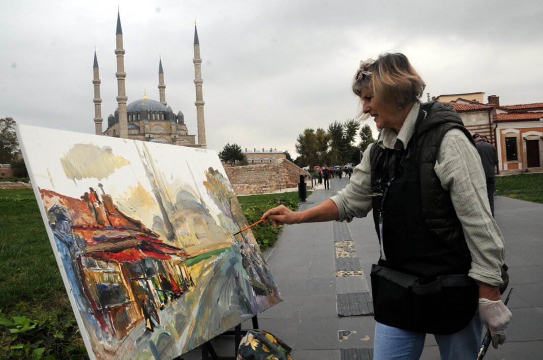 Balkan ülkelerinden 24 ressam, Selimiye Camisi’ni tuvallerine taşıdı Balkan ülkelerinden 24 ressam, Selimiye Camisi’ni tuvallerine taşıdı