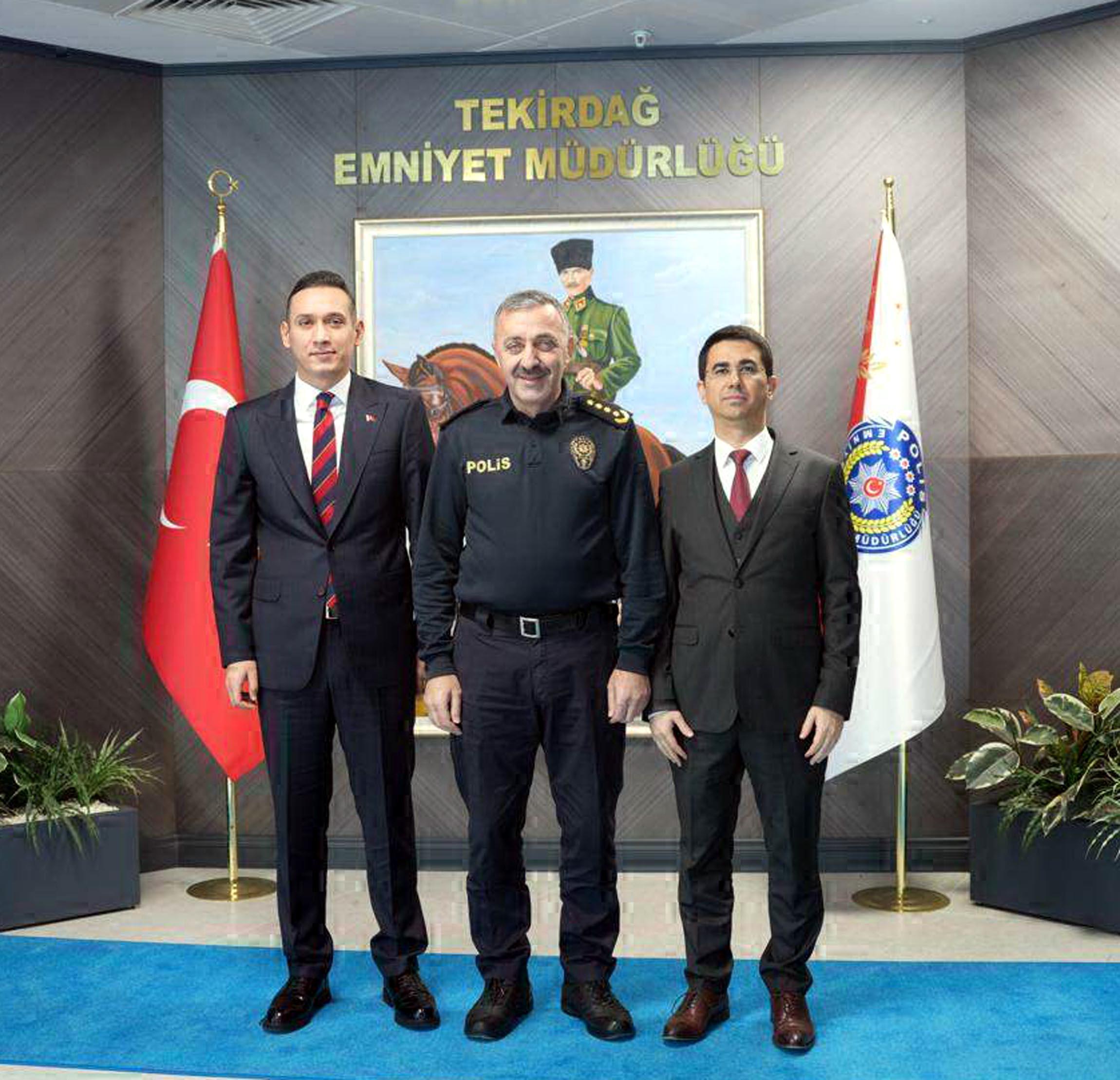 Çorlu Başsavcısı Özer, Emniyet Müdürü Turanlı’yı ziyaret etti Çorlu Başsavcısı Özer, Emniyet Müdürü Turanlı’yı ziyaret etti