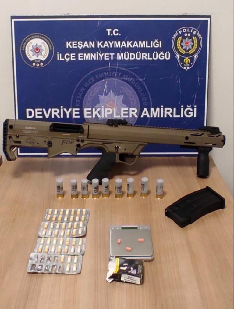 Edirne’de araçta av tüfeği ve uyuşturucu ele geçirildi; 1 tutuklama