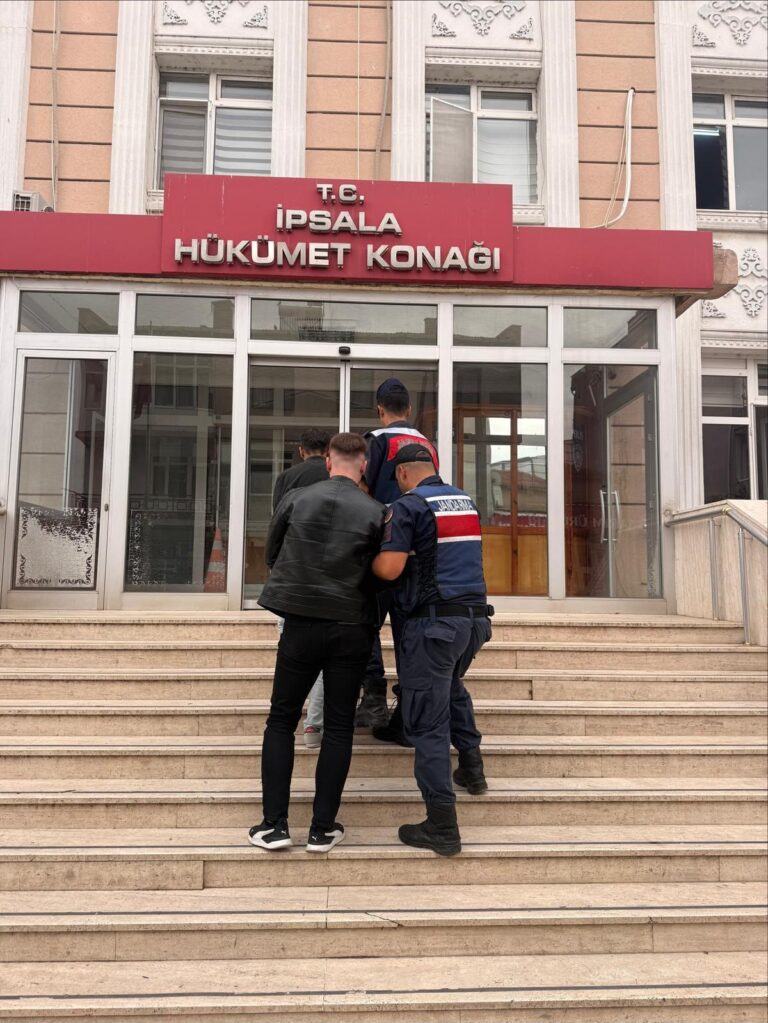 Edirne’de Yunanistan’a kaçarken yakalanan 3 FETÖ şüphelisi tutuklandı