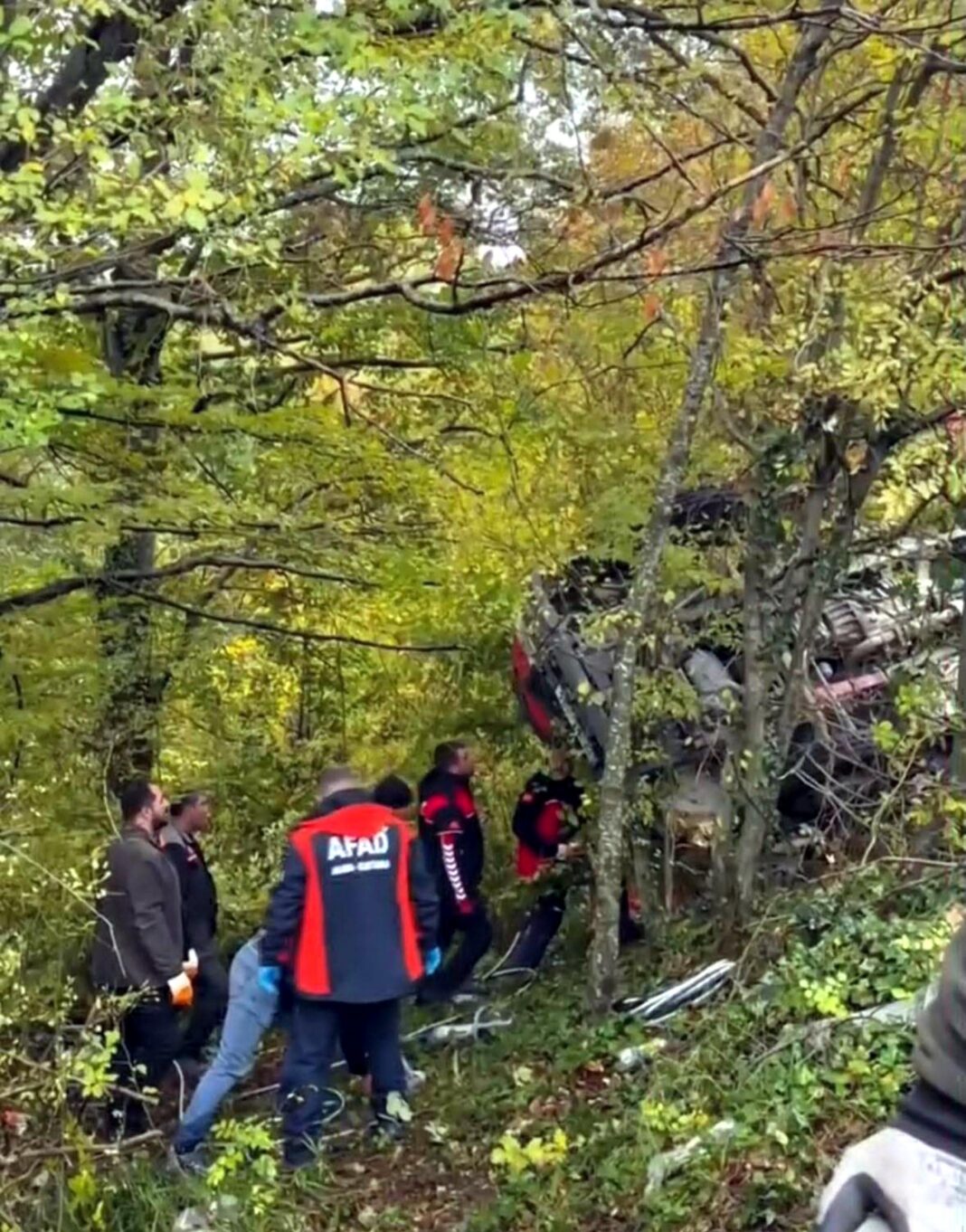Kırklareli’de kamyon şarampole devrildi; 1 ölü, 1 yaralı Kırklareli’de kamyon şarampole devrildi; 1 ölü, 1 yaralı