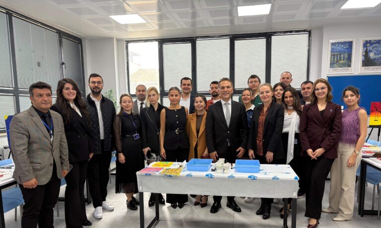 Marmaraereğlisi’nde ortaokula görsel sanatlar ile akıl ve zeka oyunları atölyesi kuruldu