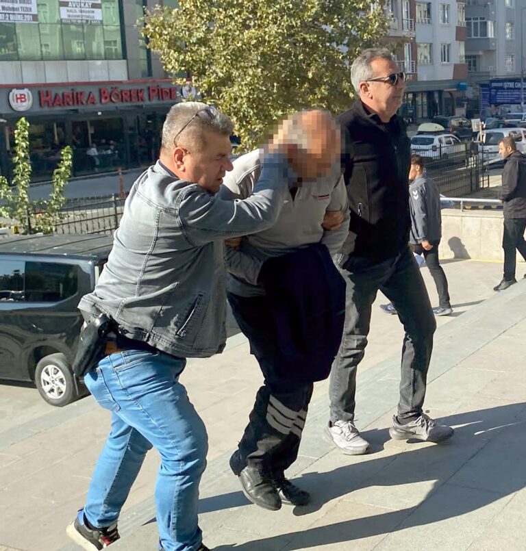 Oyuncak tabancayla kuyumcuyu soymak isteyen şüpheli yakalandı