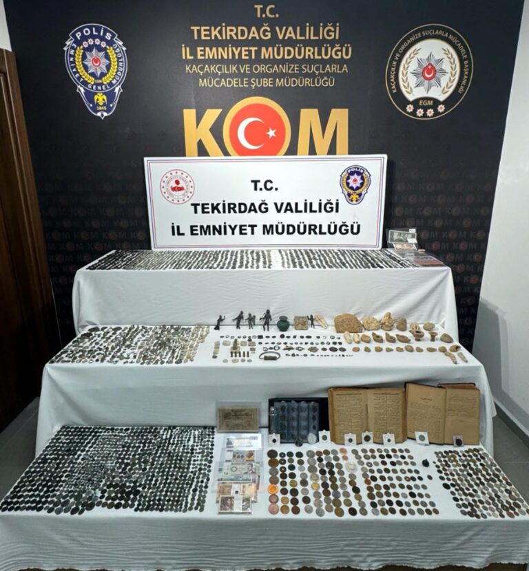 Tekirdağ’da çok sayıda tarihi eser niteliğinde obje ve materyal ele geçirildi