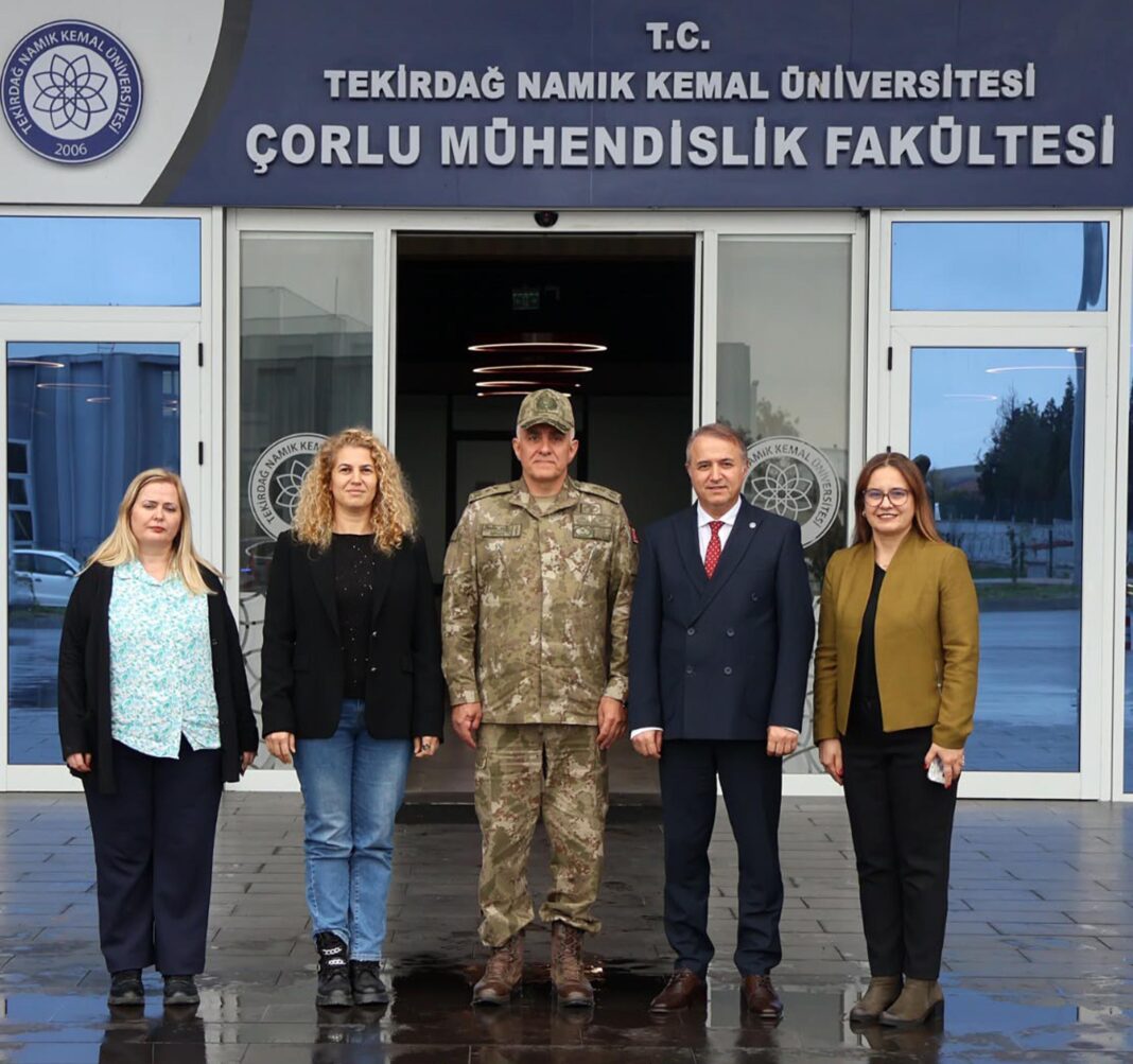 Tümgeneral Ala, Çorlu Mühendislik Fakültesi’ni ziyaret etti Tümgeneral Ala, Çorlu Mühendislik Fakültesi’ni ziyaret etti
