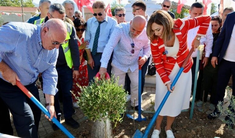 YOLLARI BİR ASIR ÖNCE AYRILAN MÜBADİL TORUNLARI SEMETLİ’DE AYNI SOFRADA BULUŞTU